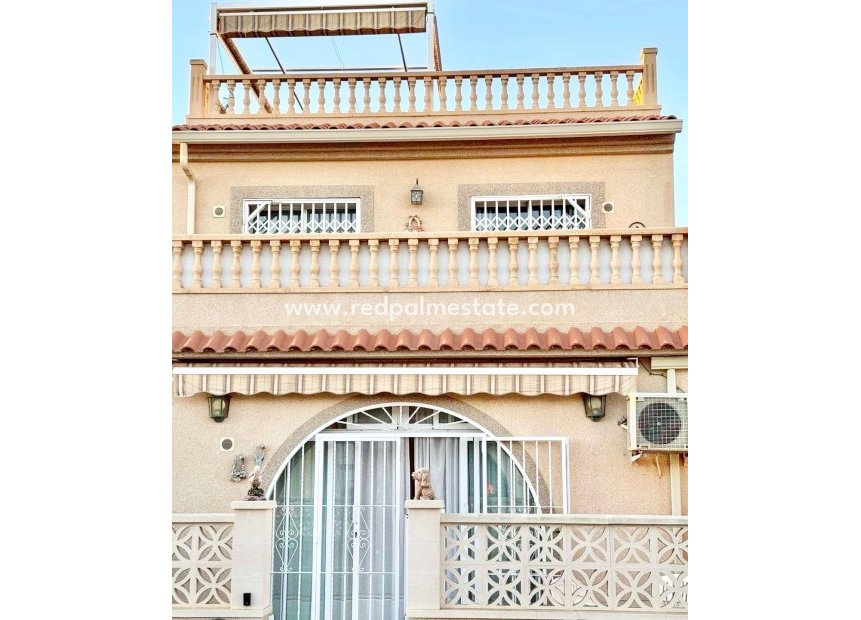 Videresalg - Rekkehus -
Torrevieja - La Siesta - El Salado - Torreta