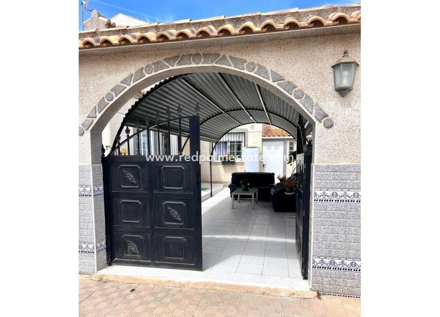 Videresalg - Rekkehus -
Torrevieja - La Siesta - El Salado - Torreta