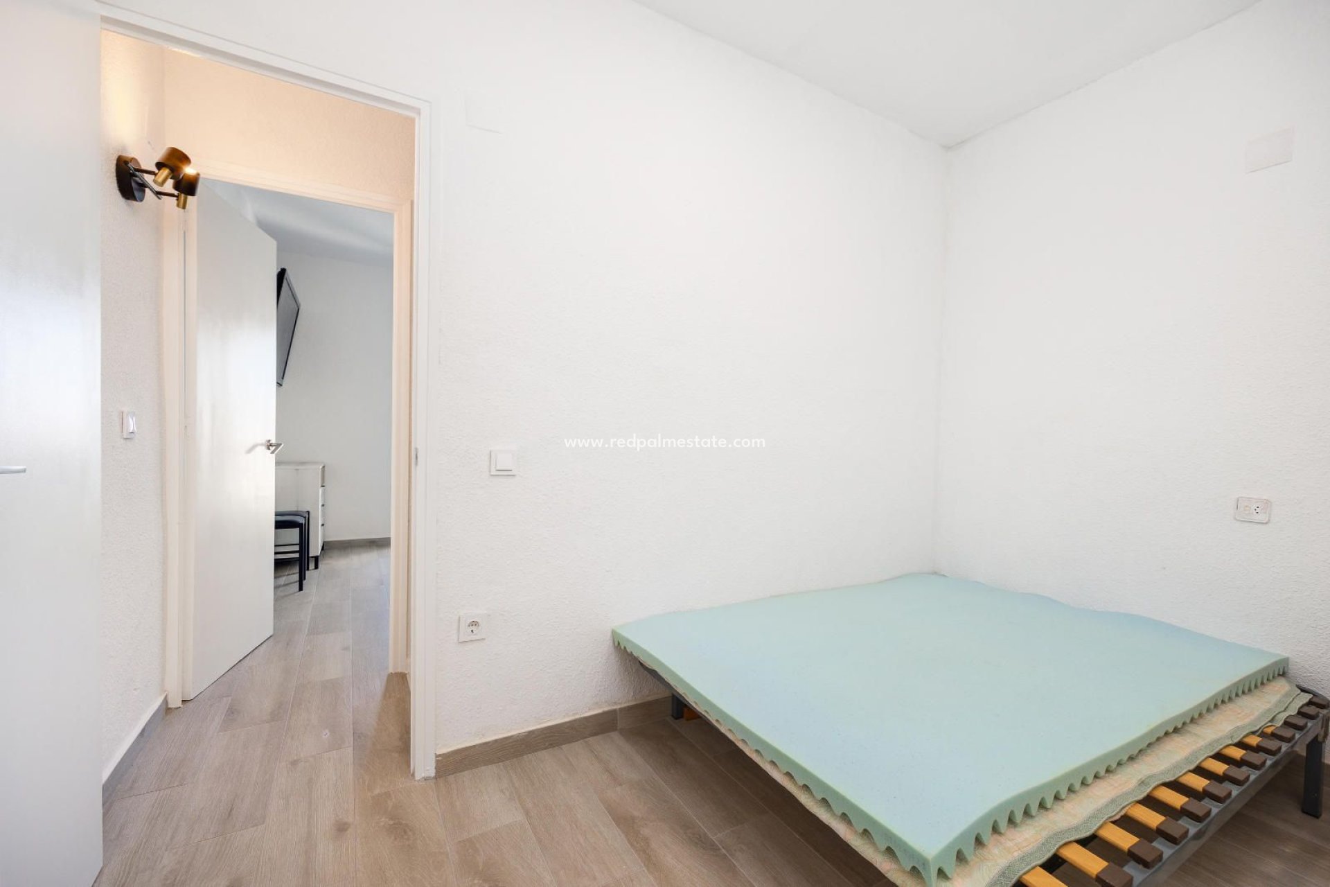 Videresalg - Rekkehus -
Torrevieja - La Siesta - El Salado -  Torreta