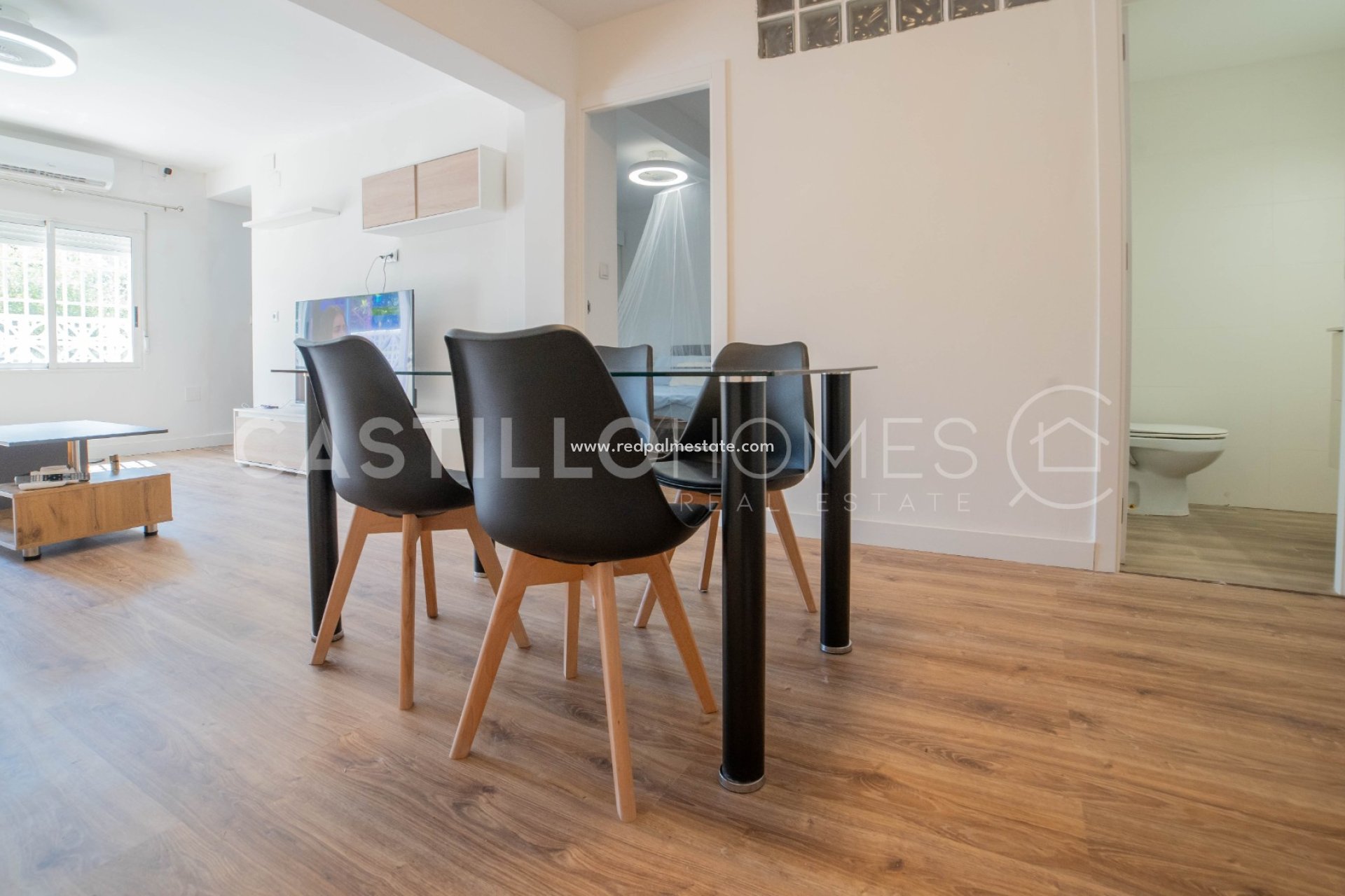 Videresalg - Rekkehus -
Torrevieja - La Siesta - El Salado -  Torreta