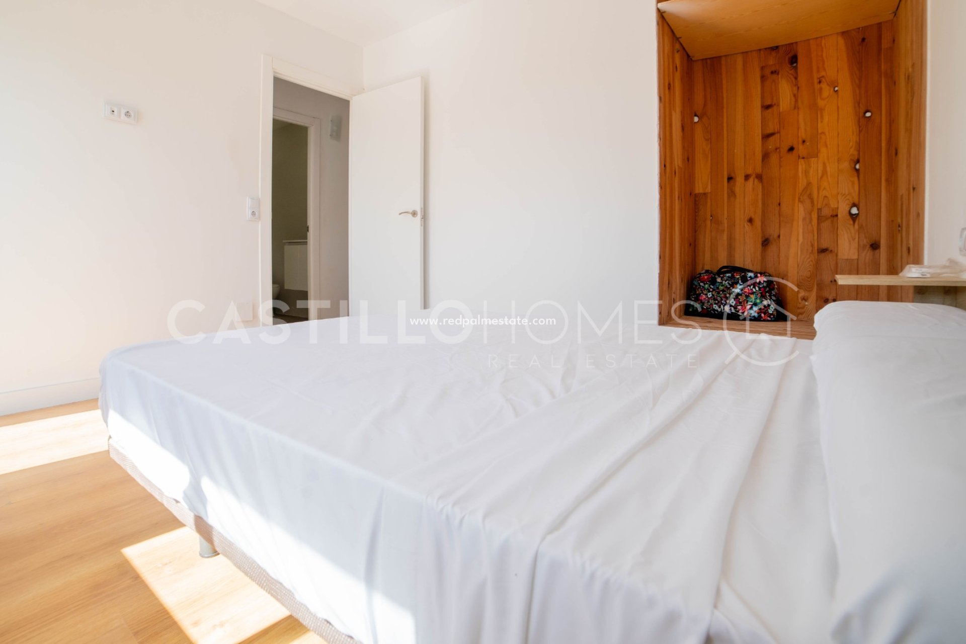 Videresalg - Rekkehus -
Torrevieja - La Siesta - El Salado -  Torreta