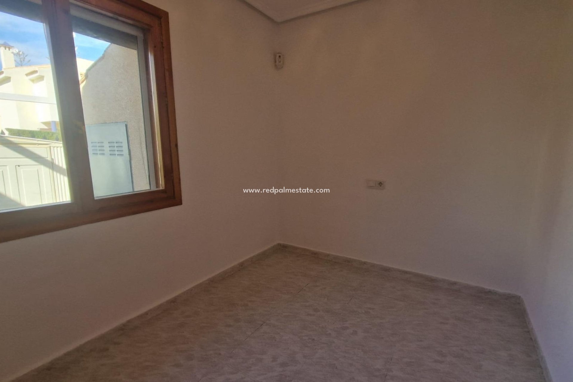 Videresalg - Rekkehus -
Torrevieja - La Siesta - El Salado - Torreta