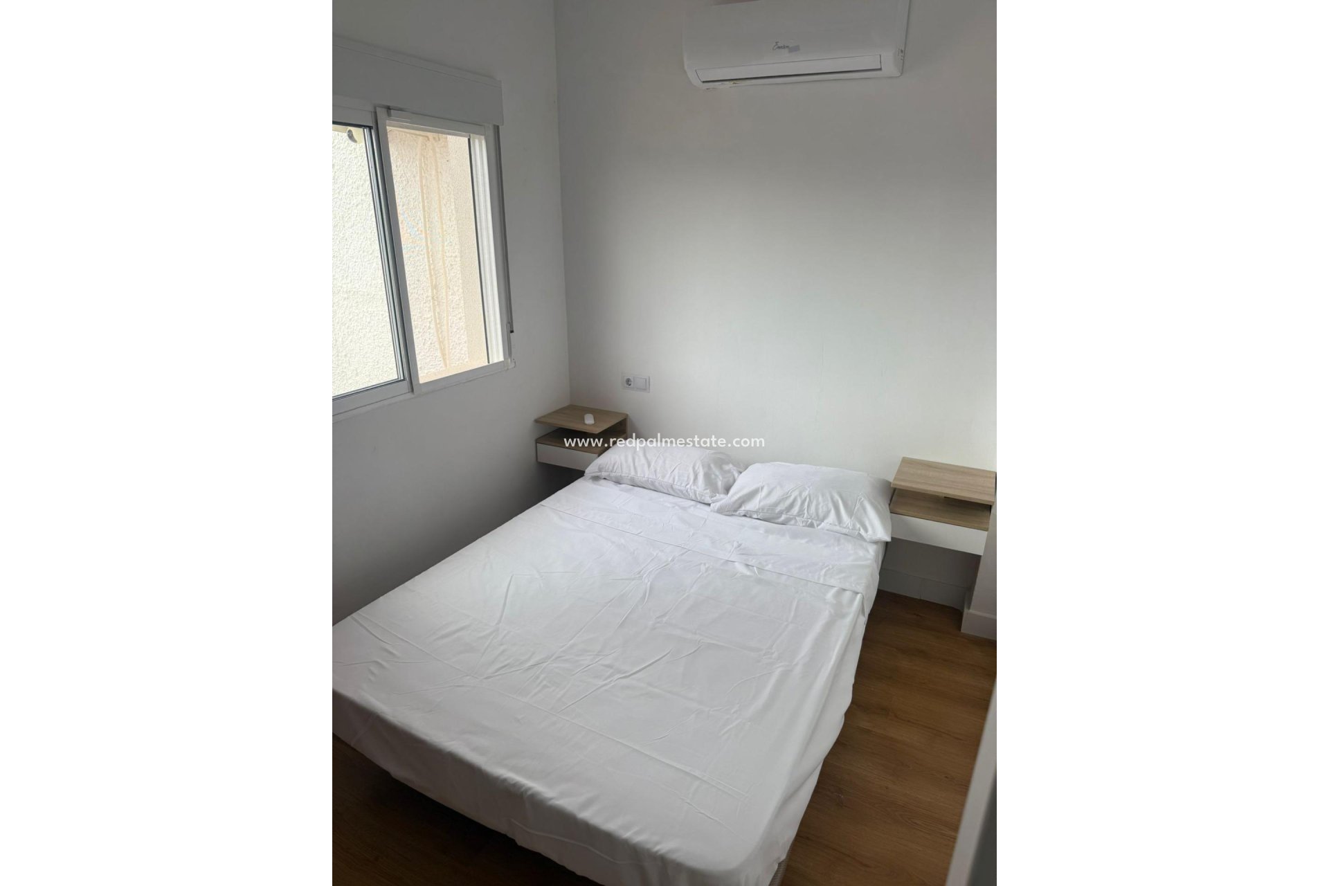 Videresalg - Rekkehus -
Torrevieja - La Siesta - El Salado - Torreta