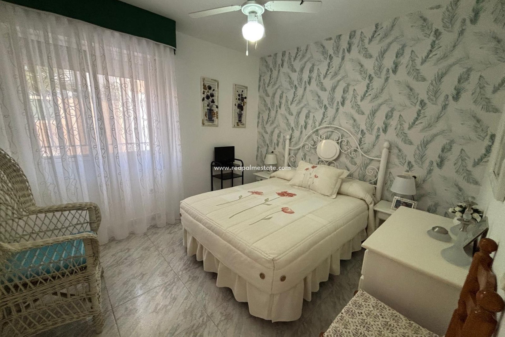 Videresalg - Rekkehus -
Torrevieja - La Siesta - El Salado -  Torreta