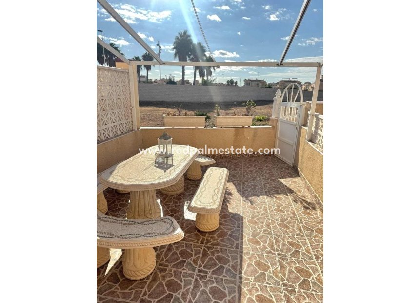 Videresalg - Rekkehus -
Torrevieja - La Siesta - El Salado - Torreta