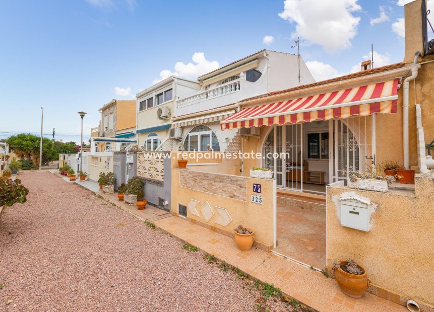 Videresalg - Rekkehus -
Torrevieja - La Siesta - El Salado -  Torreta