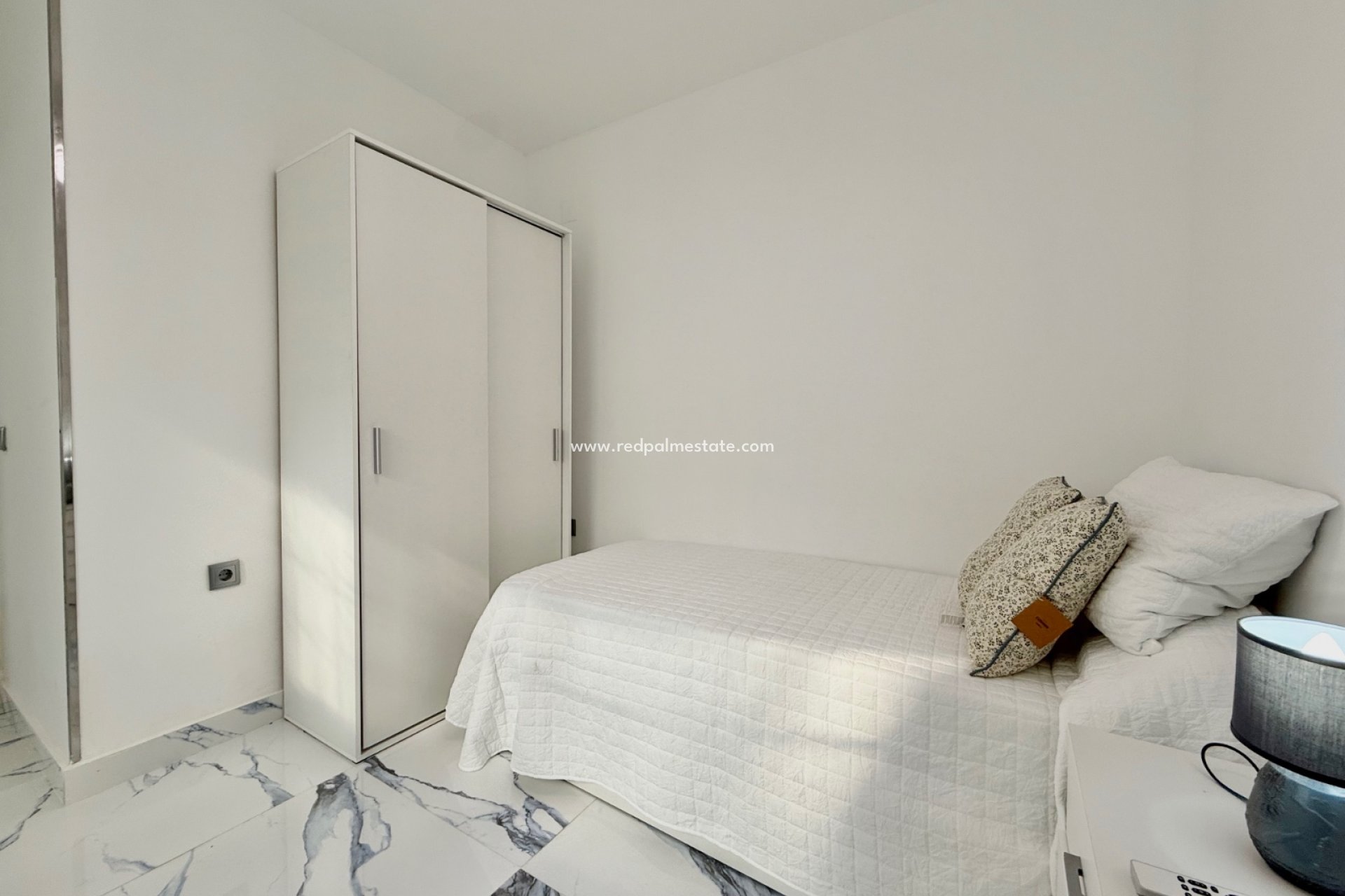 Videresalg - Rekkehus -
Torrevieja - La Siesta - El Salado -  Torreta