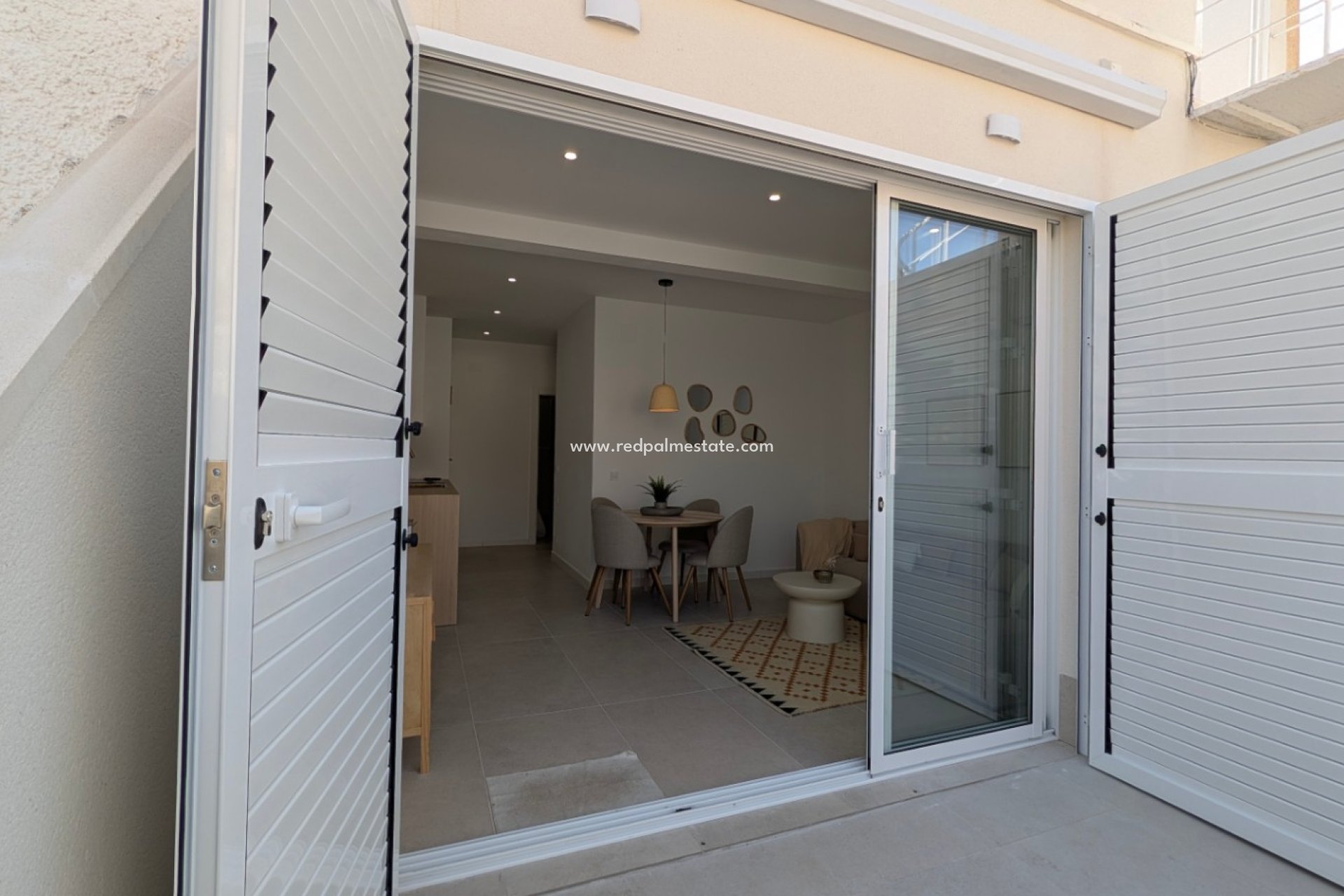 Videresalg - Rekkehus -
Torrevieja - La Siesta - El Salado -  Torreta