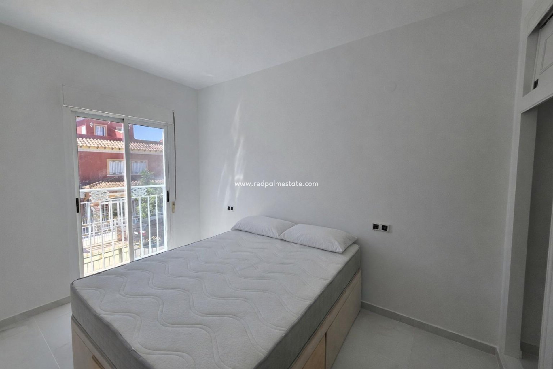 Videresalg - Rekkehus -
Torrevieja - La Siesta - El Salado - Torreta