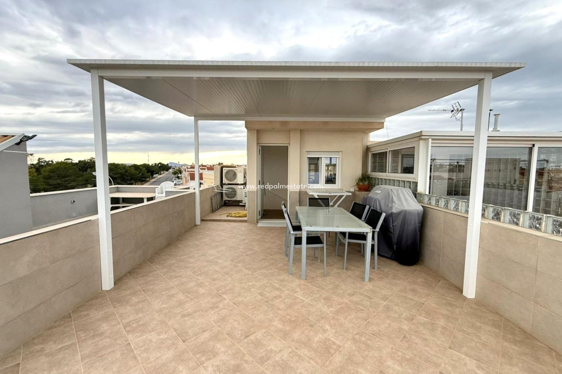 Videresalg - Rekkehus -
Torrevieja - La Siesta - El Salado -  Torreta