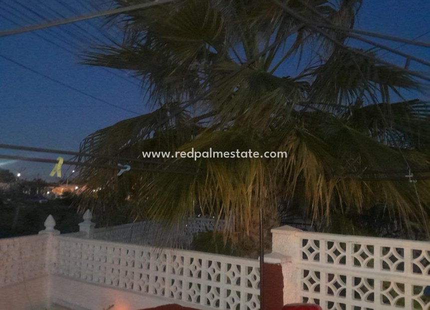 Videresalg - Rekkehus -
Torrevieja - La Siesta - El Salado - Torreta