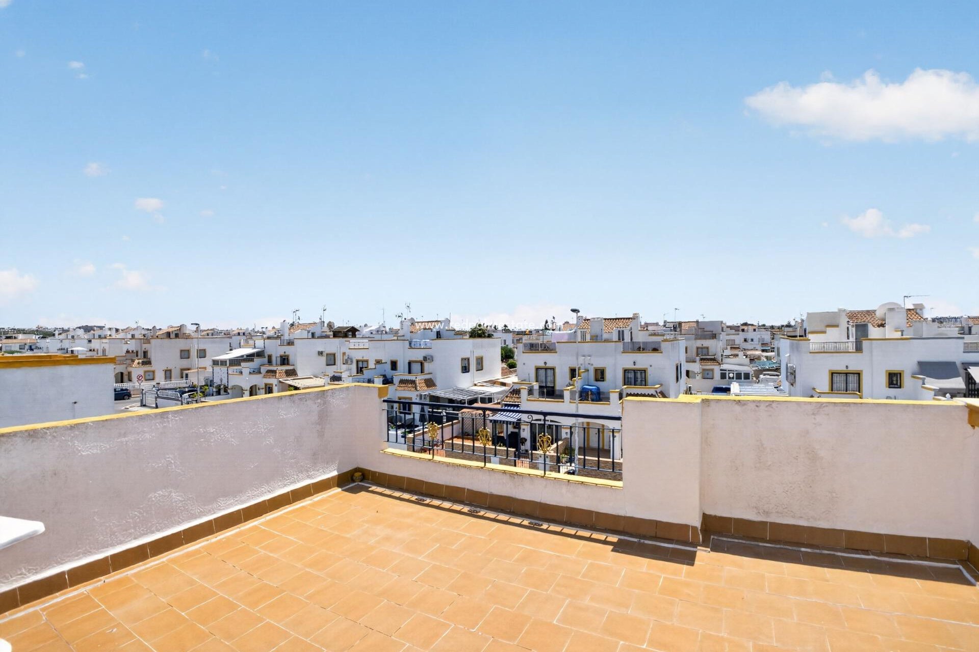 Videresalg - Rekkehus -
Torrevieja - La Siesta - El Salado - Torreta