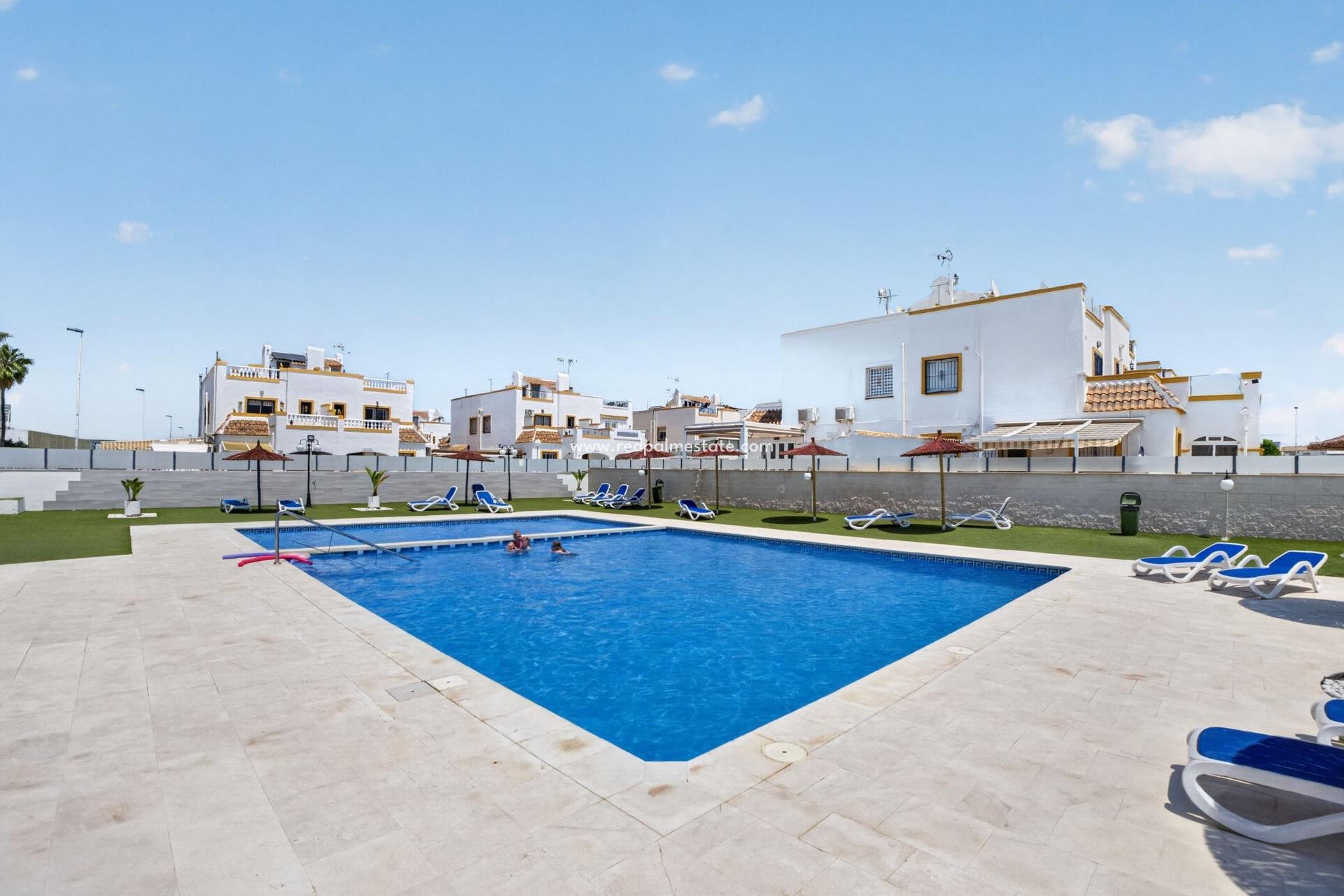 Videresalg - Rekkehus -
Torrevieja - La Siesta - El Salado - Torreta