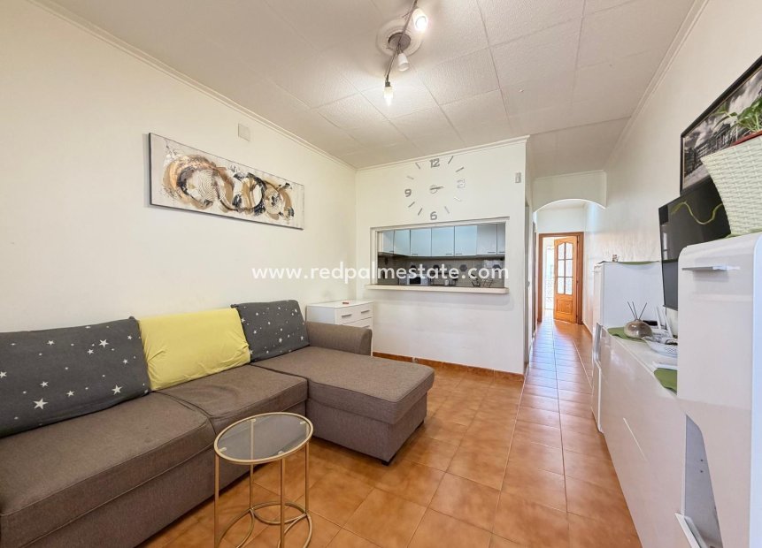 Videresalg - Rekkehus -
Torrevieja - Nueva Torrevieja - Aguas Nuevas