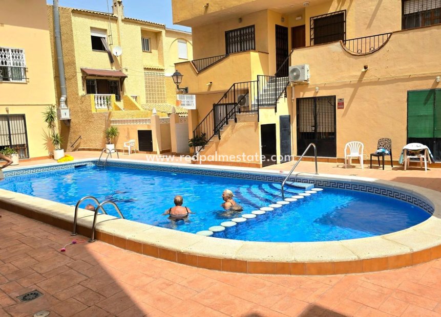 Videresalg - Rekkehus -
Torrevieja - Playa del Cura