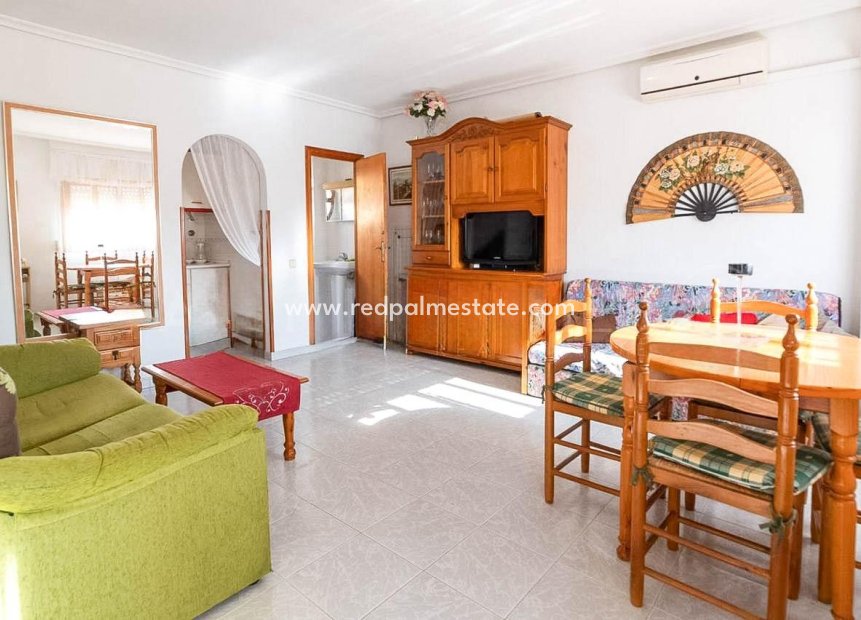 Videresalg - Rekkehus -
Torrevieja - Playa del Cura