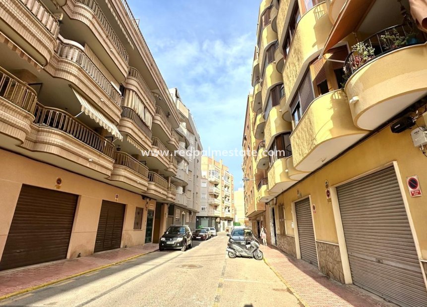 Videresalg - Rekkehus -
Torrevieja - Playa del Cura