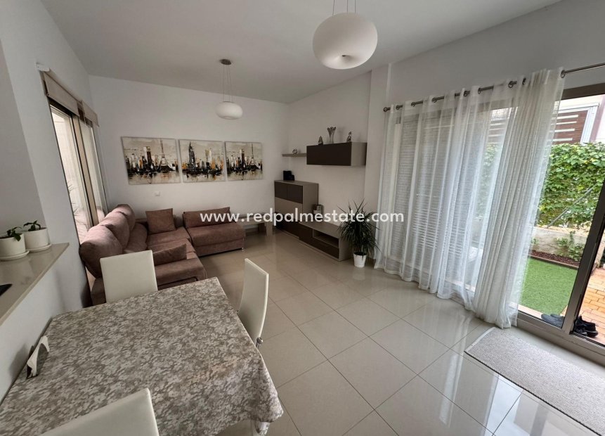 Videresalg - Rekkehus -
Torrevieja - Punta prima