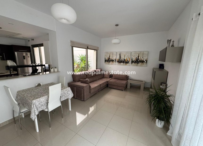 Videresalg - Rekkehus -
Torrevieja - Punta prima
