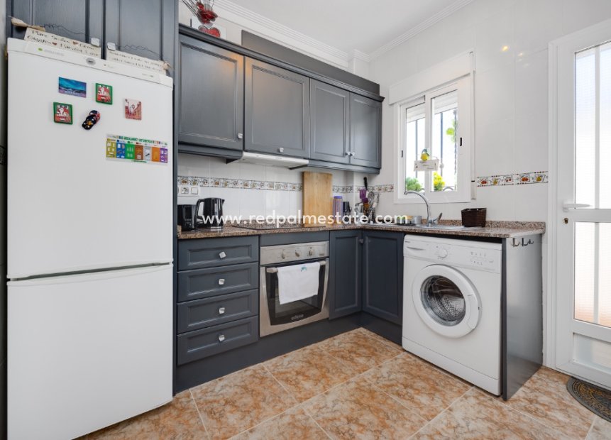 Videresalg - Rekkehus -
Torrevieja - Punta prima