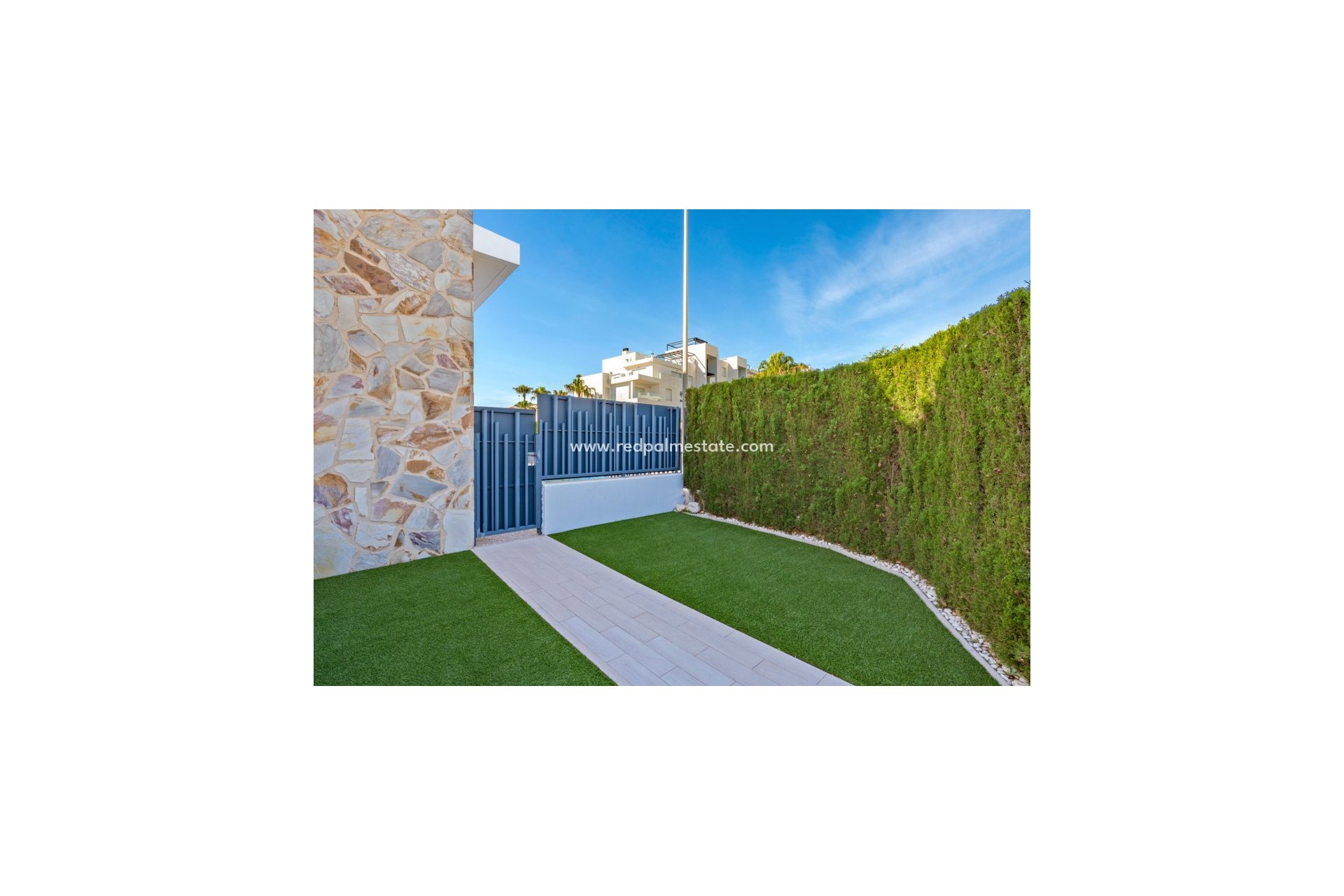 Videresalg - Rekkehus -
Torrevieja - Punta prima