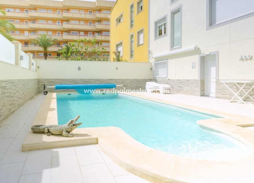 Videresalg - Rekkehus -
Torrevieja - Punta prima