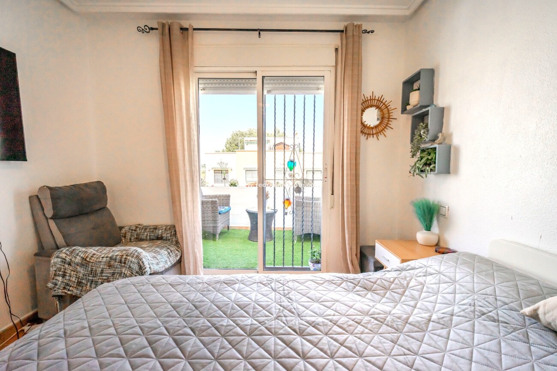 Videresalg - Rekkehus -
Torrevieja - Res Valle de los pinos