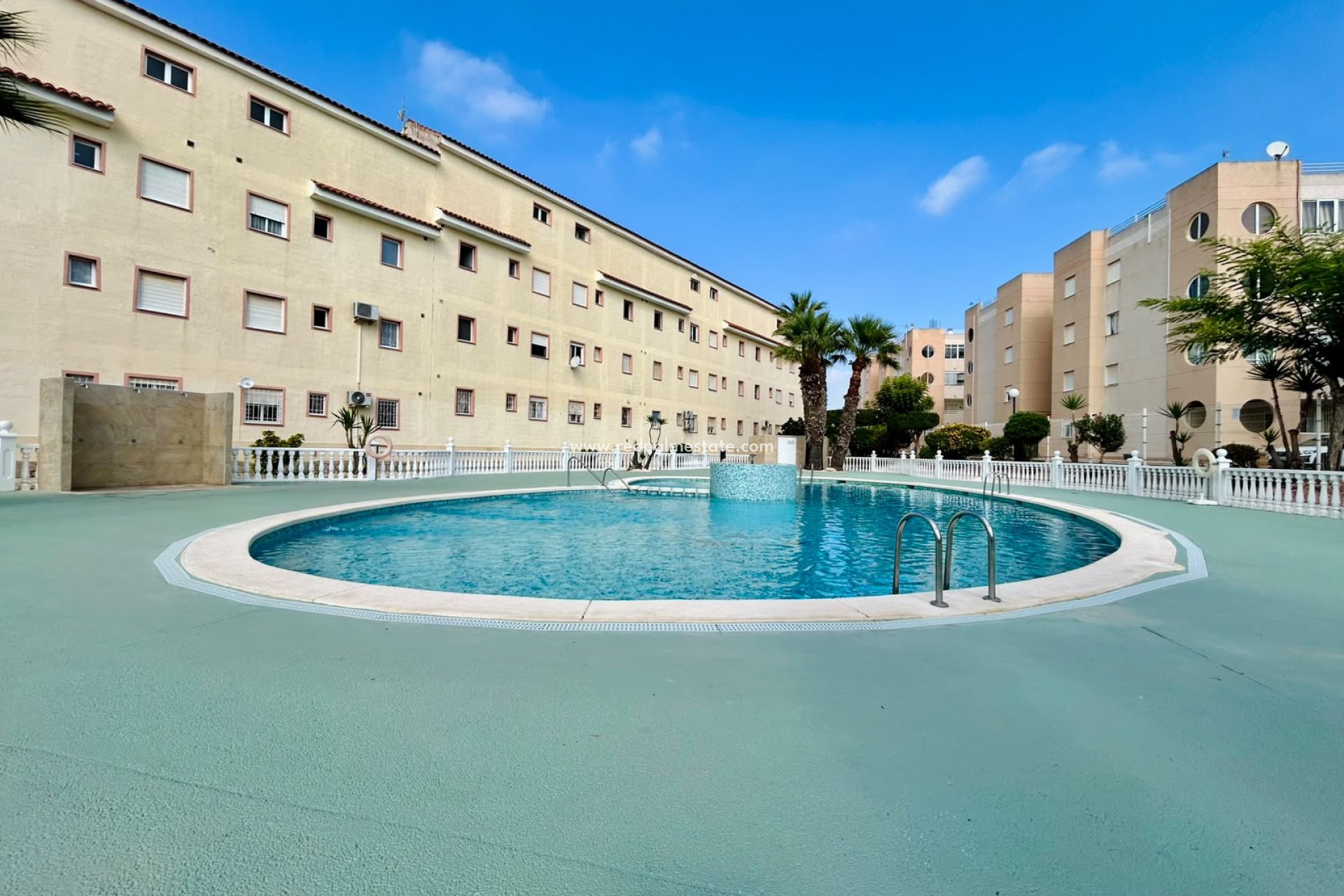 Videresalg - Rekkehus -
Torrevieja - San Luis