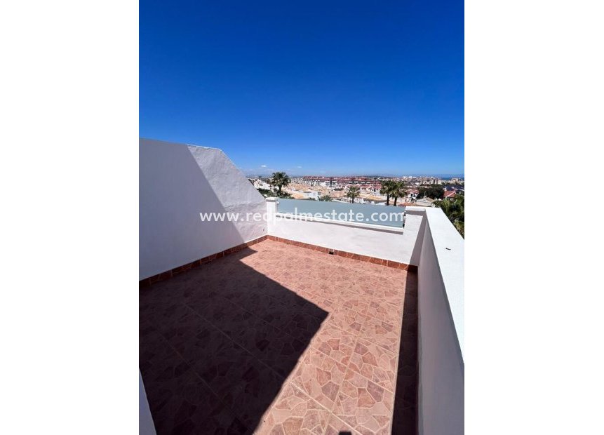 Videresalg - Rekkehus -
Torrevieja - Torreblanca