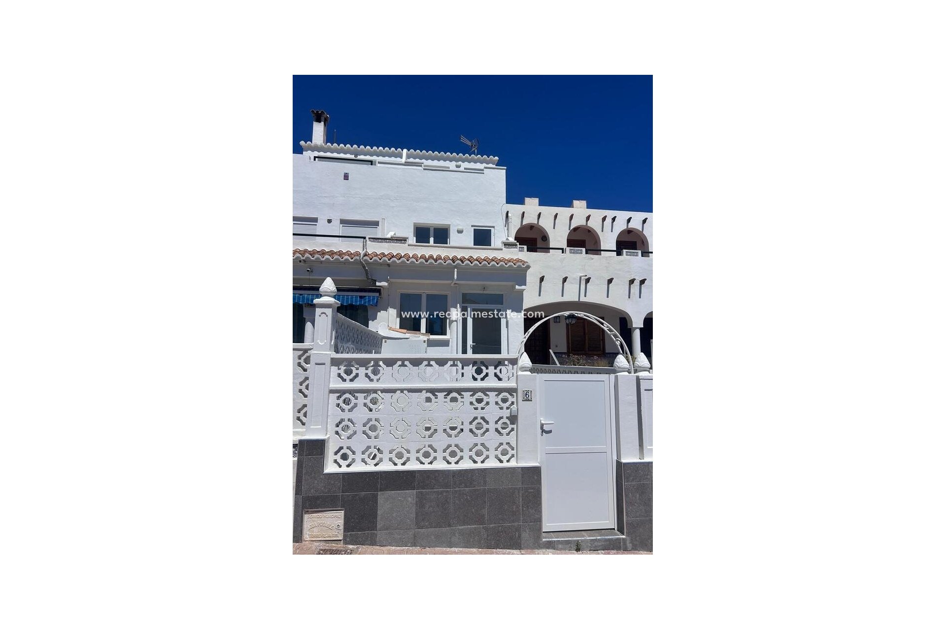 Videresalg - Rekkehus -
Torrevieja - Torreblanca