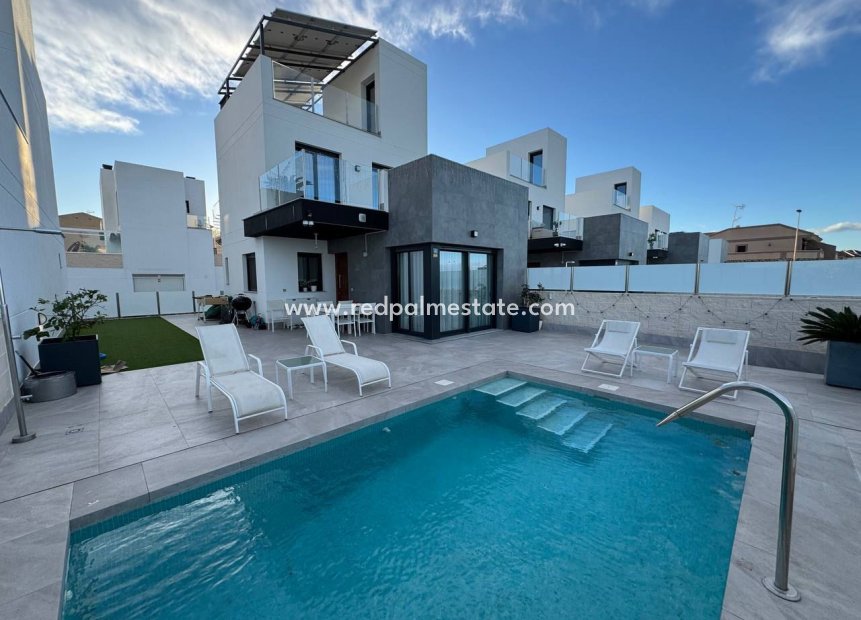 Videresalg - Rekkehus -
Torrevieja