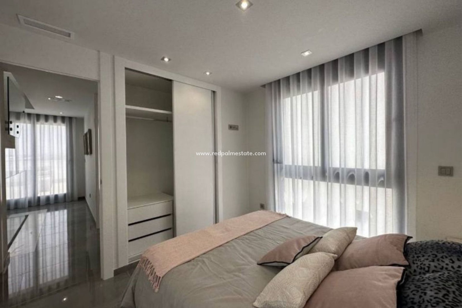 Videresalg - Rekkehus -
Torrevieja