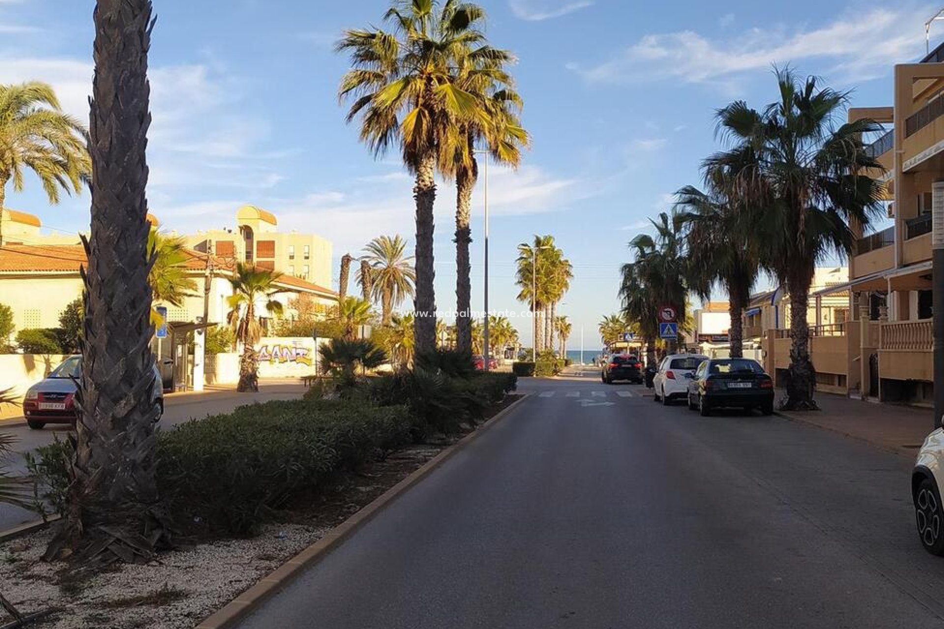 Videresalg - Tosidig -
Torrevieja - La Mata