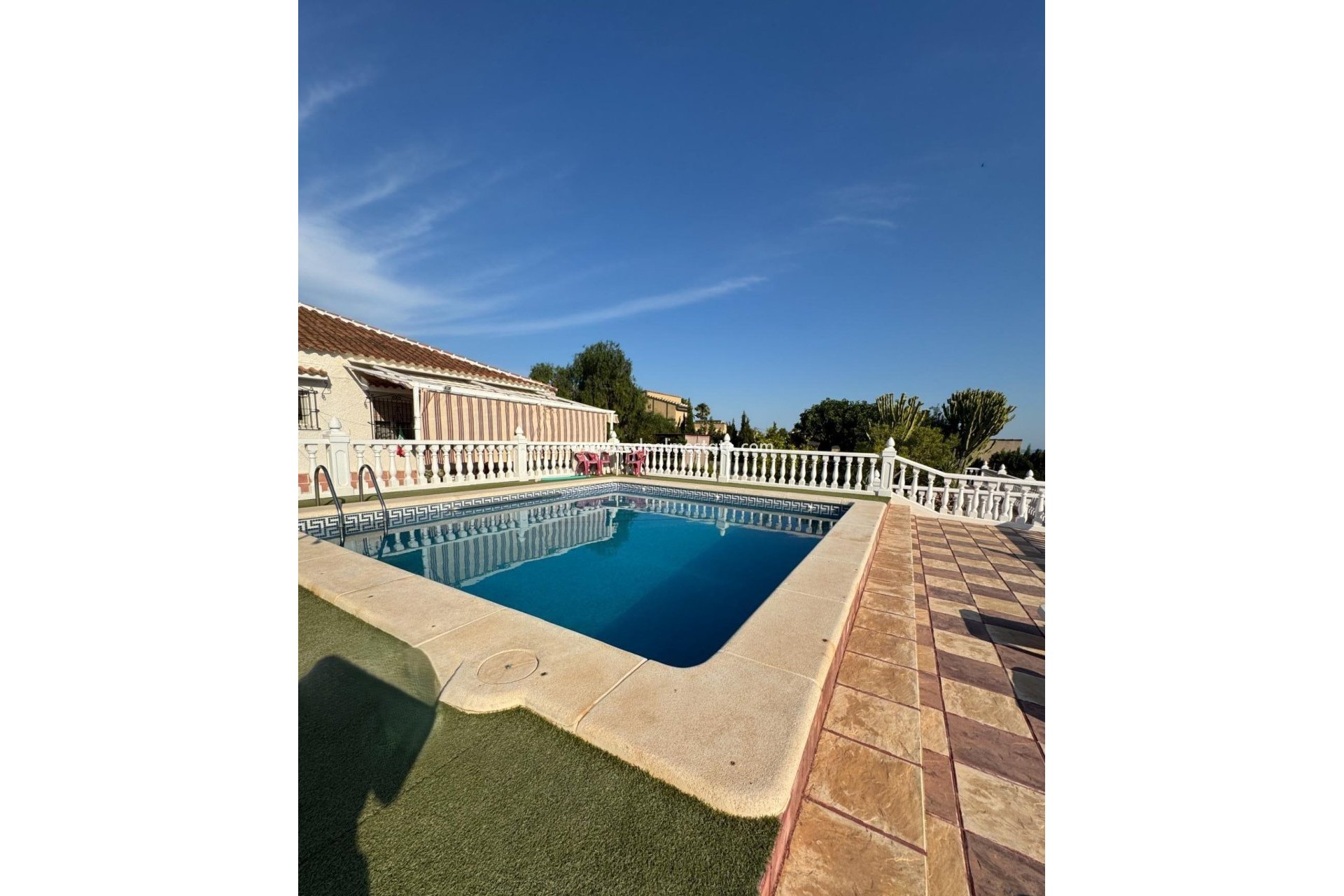 Videresalg - Villa -
Albatera - Partida Lomas