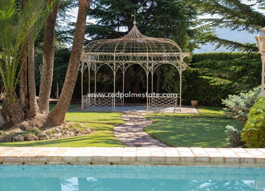 Videresalg - Villa -
Alcoy - Inland