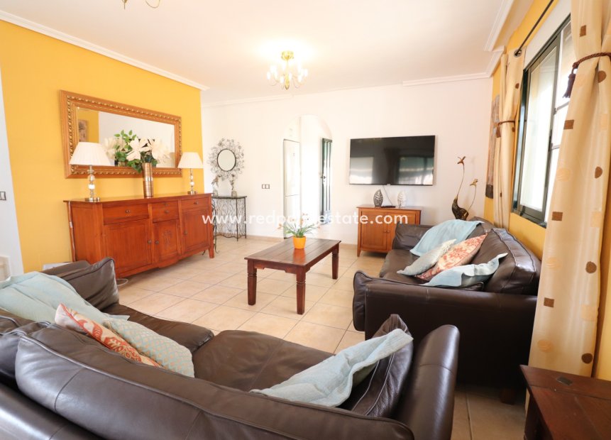 Videresalg - Villa -
Algorfa