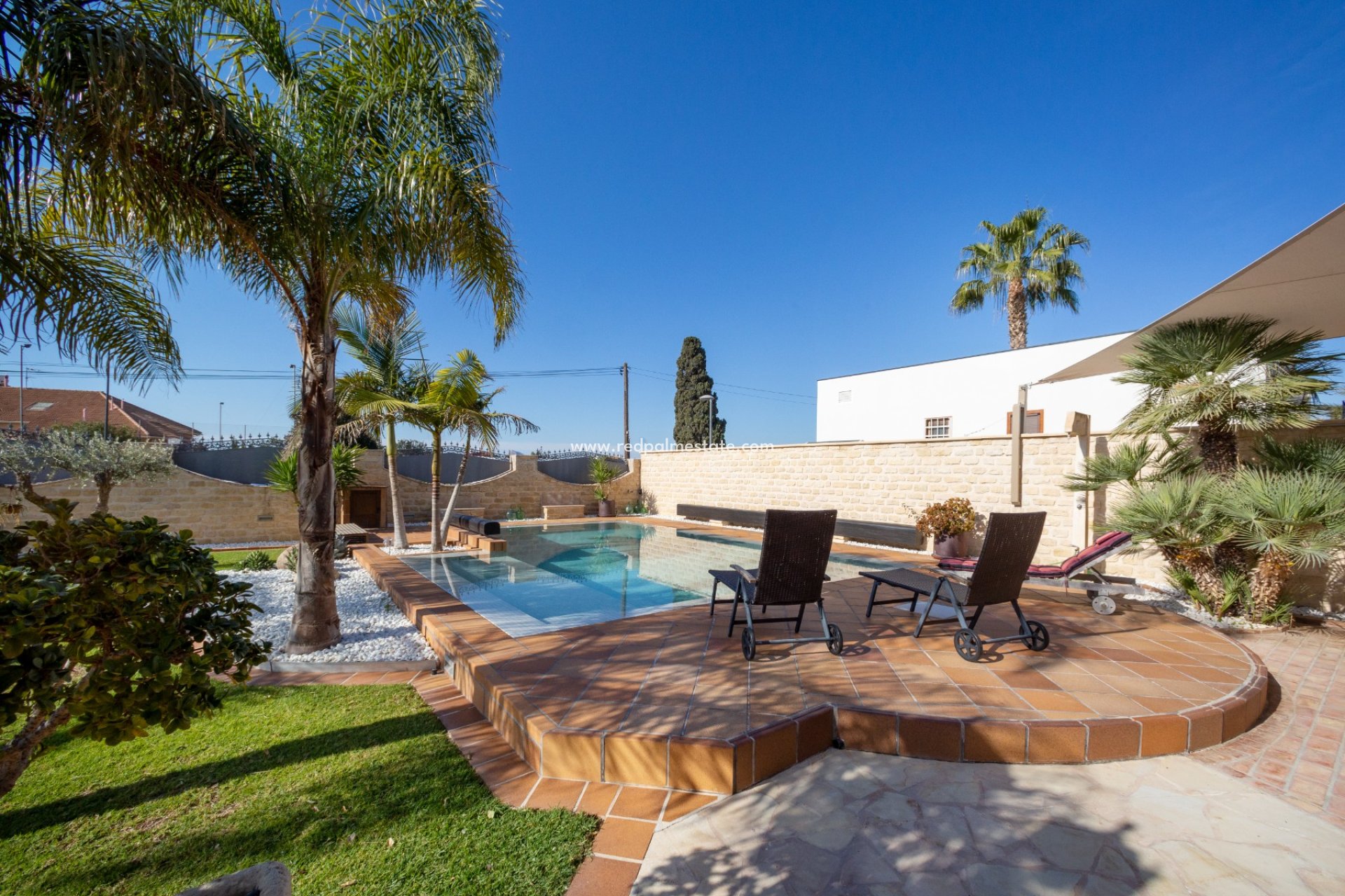 Videresalg - Villa -
Alicante - Inland