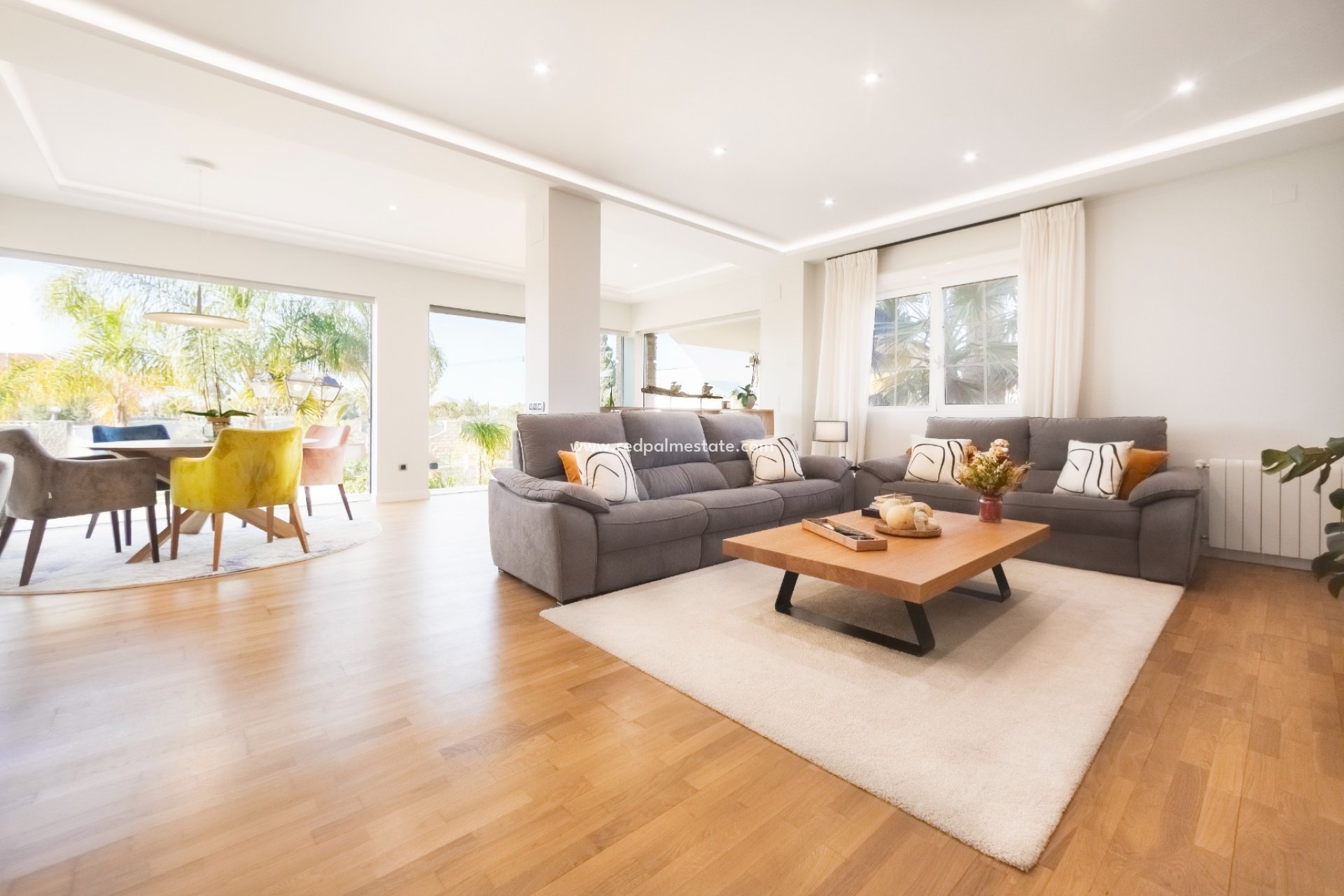 Videresalg - Villa -
Alicante - Inland