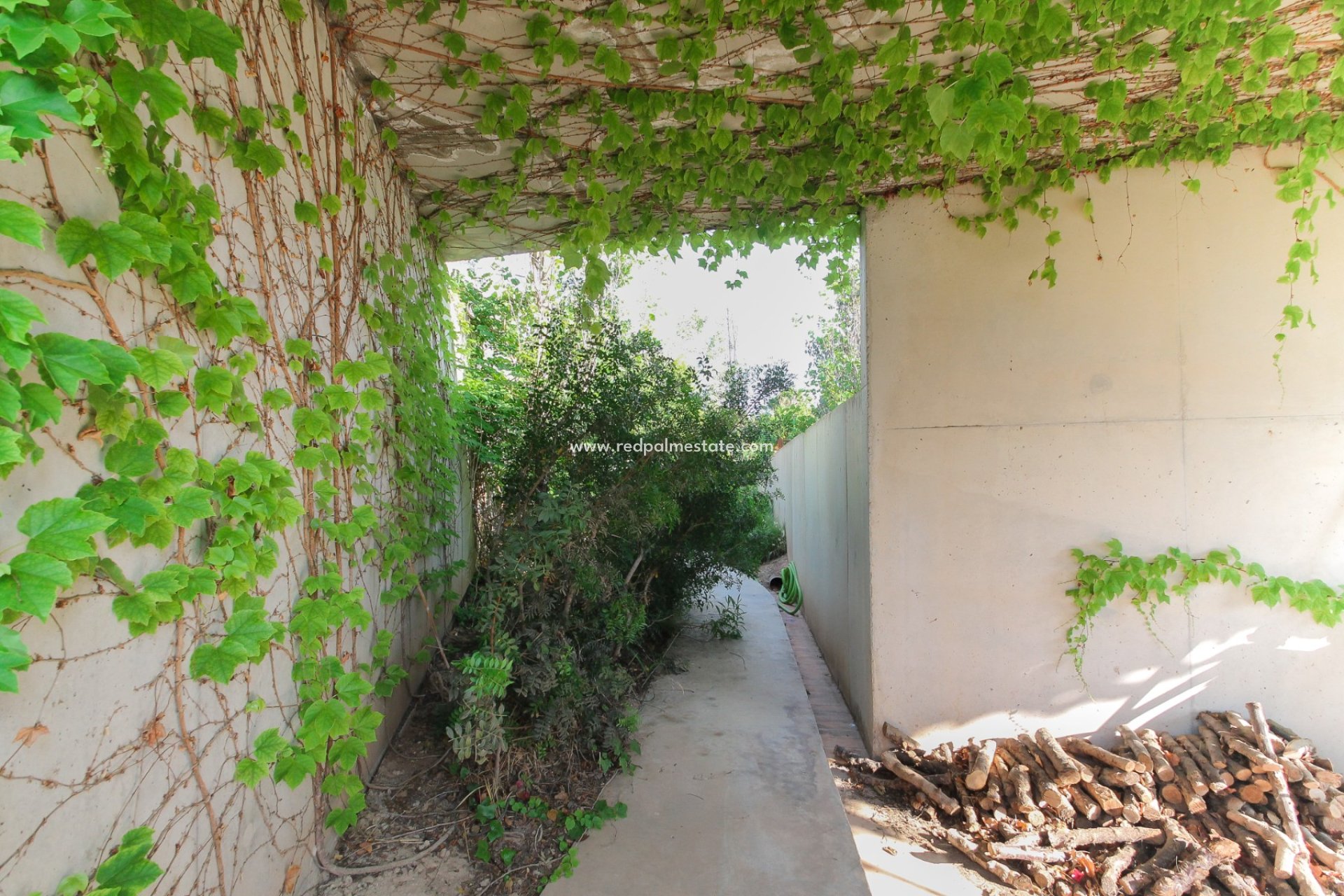 Videresalg - Villa -
Alicante - Inland