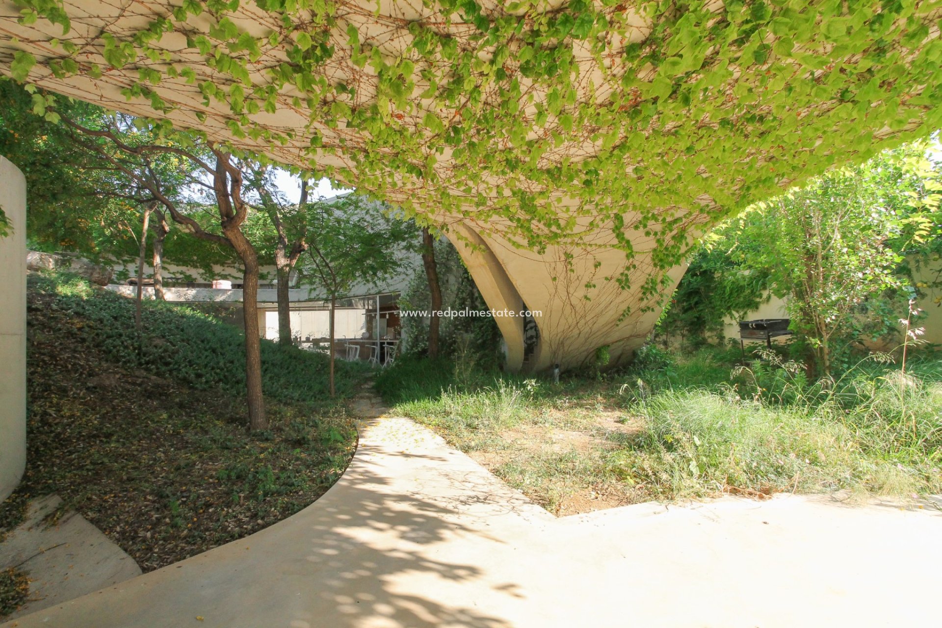 Videresalg - Villa -
Alicante - Inland