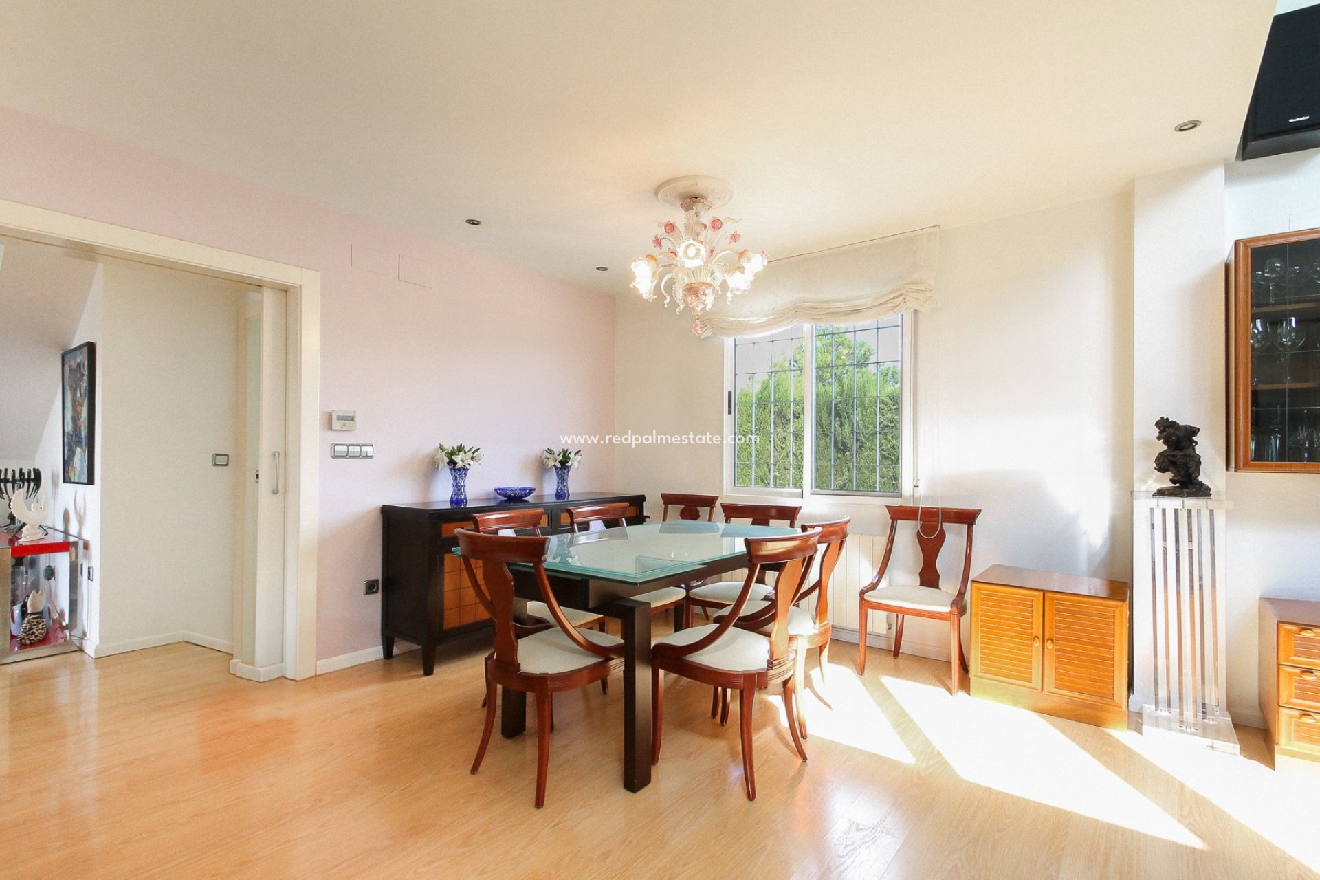 Videresalg - Villa -
Alicante - Inland