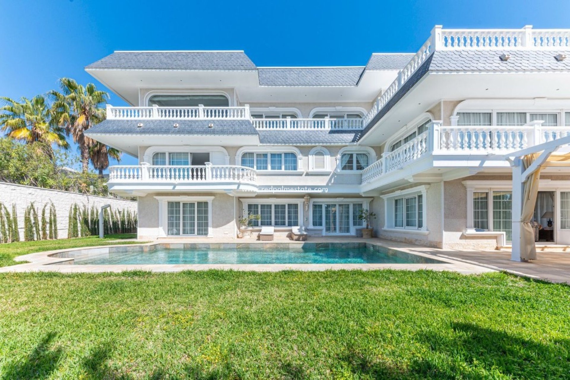 Videresalg - Villa -
Alicante - Playa San Juan