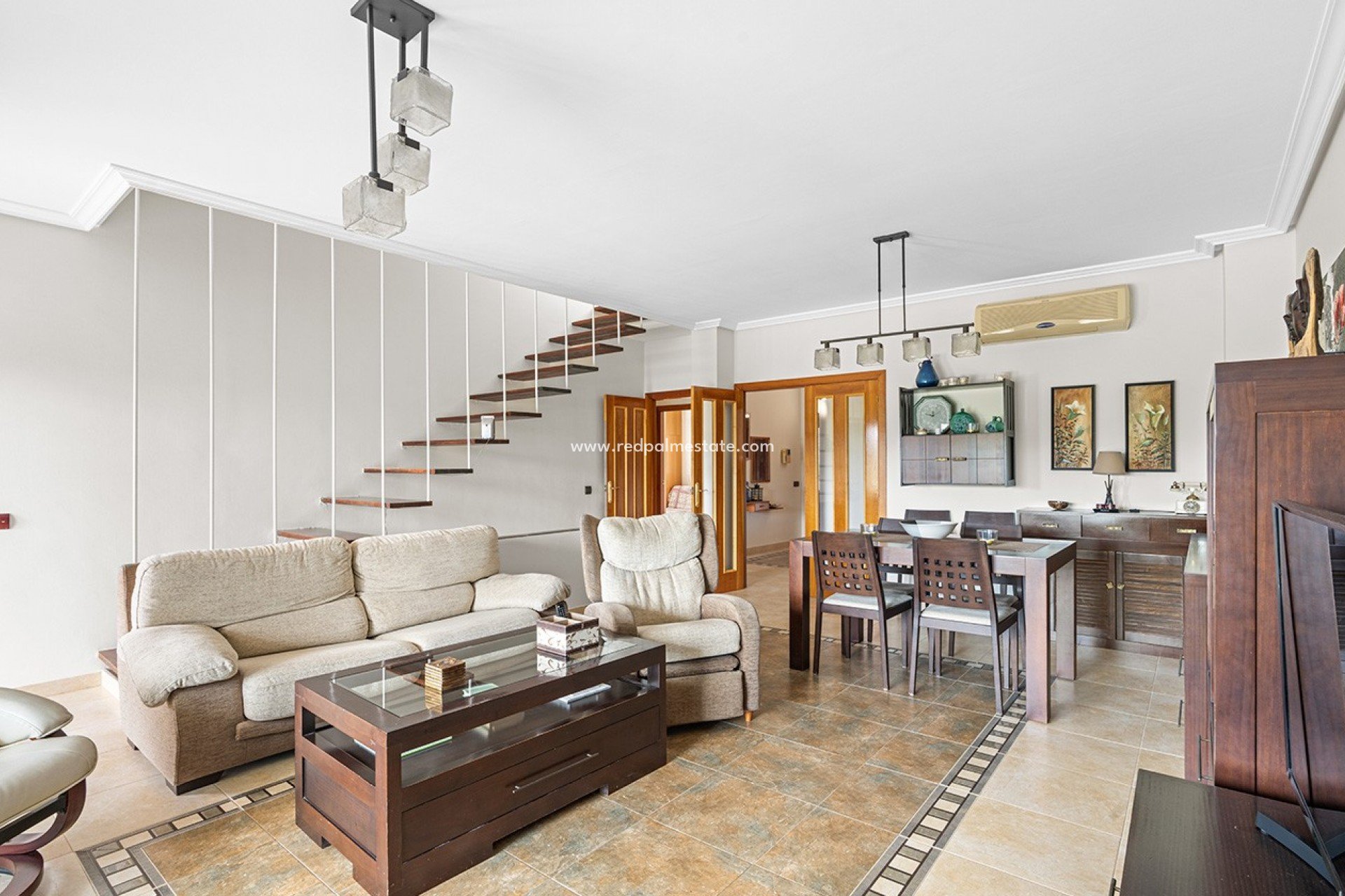 Videresalg - Villa -
Alicante - Rebolledo