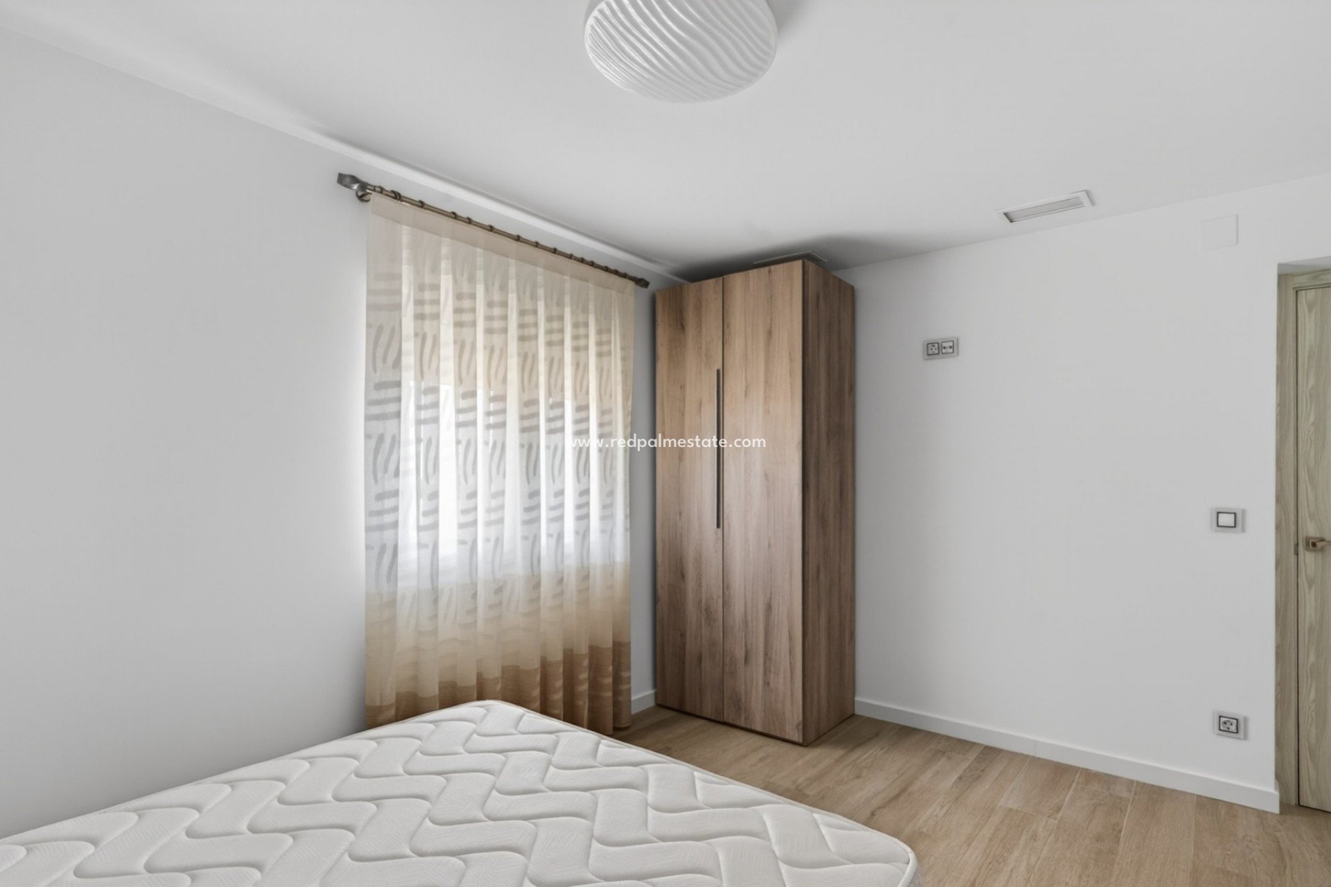 Videresalg - Villa -
Alicante - Rebolledo