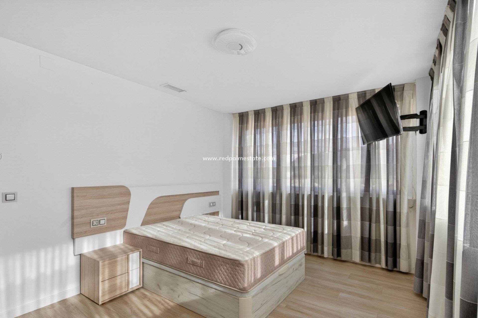 Videresalg - Villa -
Alicante - Rebolledo