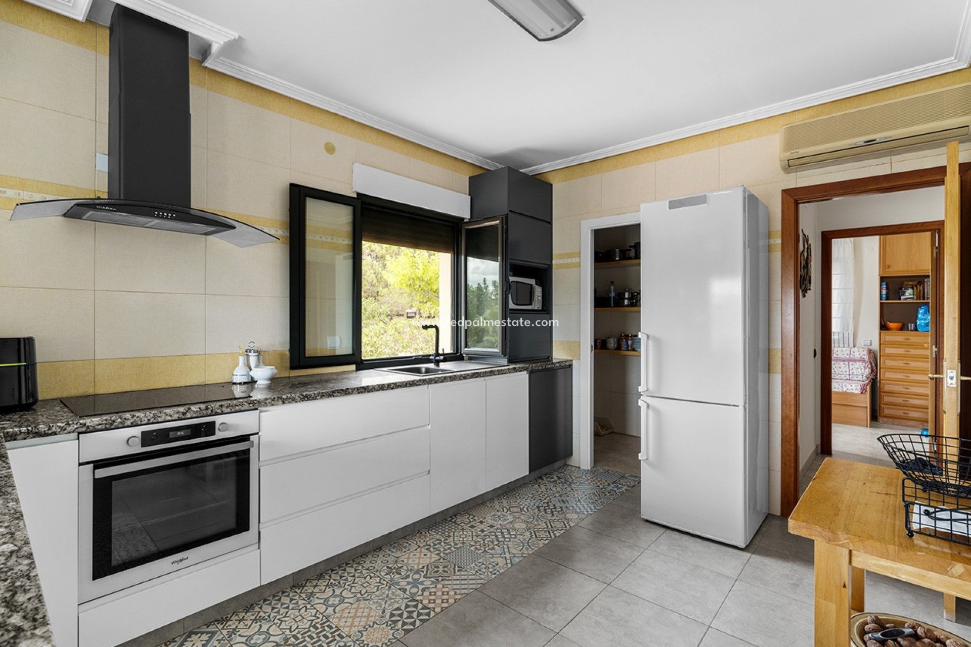 Videresalg - Villa -
Alicante - Rebolledo