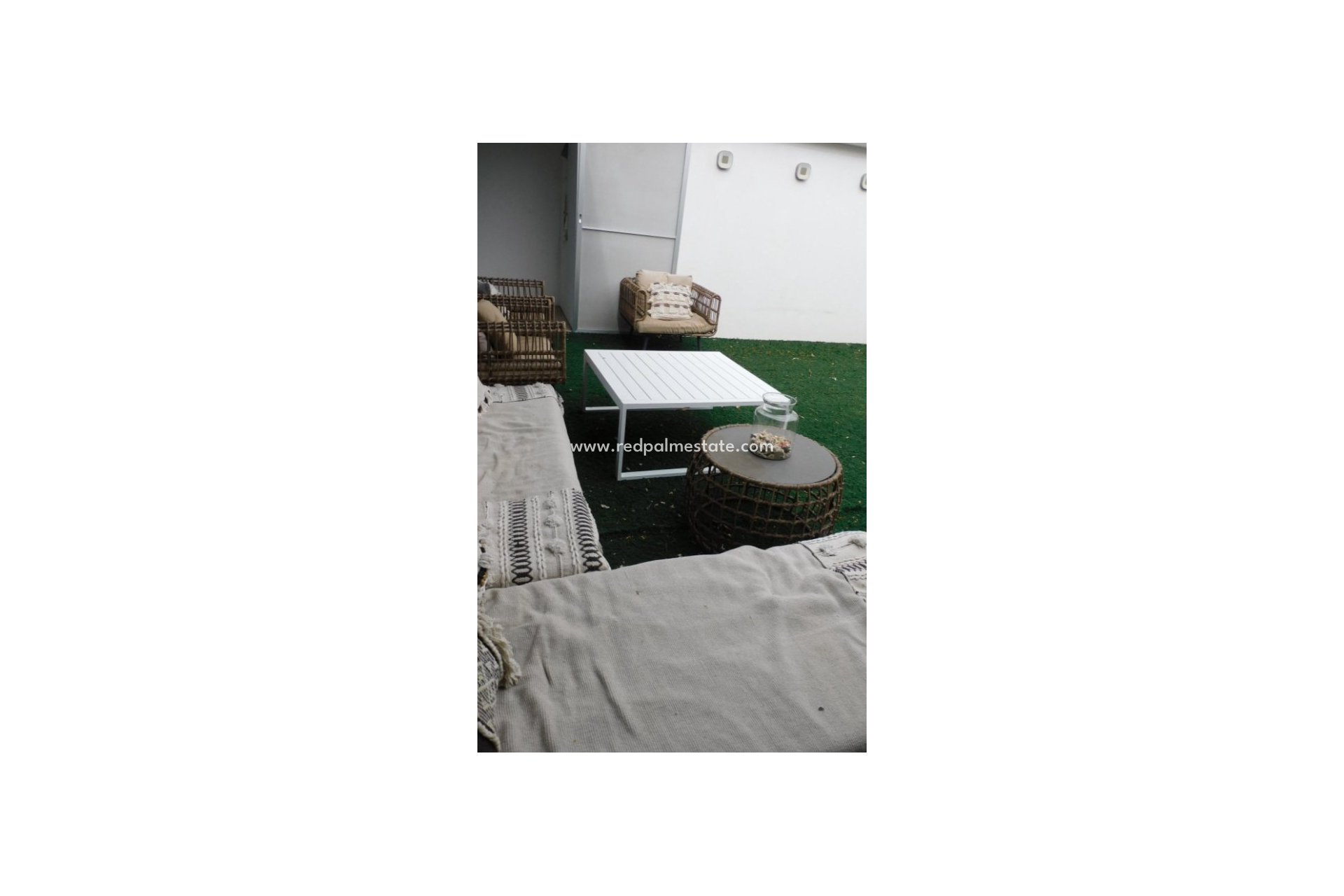 Videresalg - Villa -
Alicante