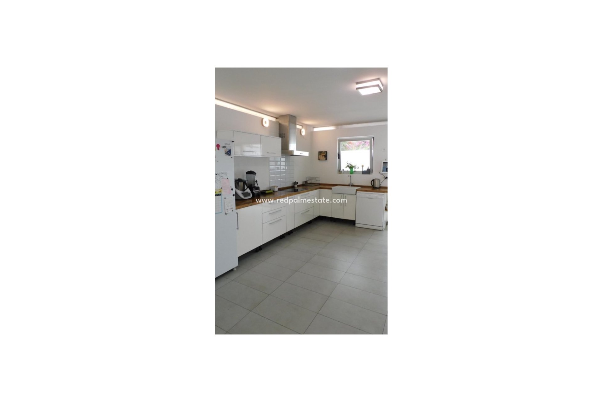 Videresalg - Villa -
Alicante