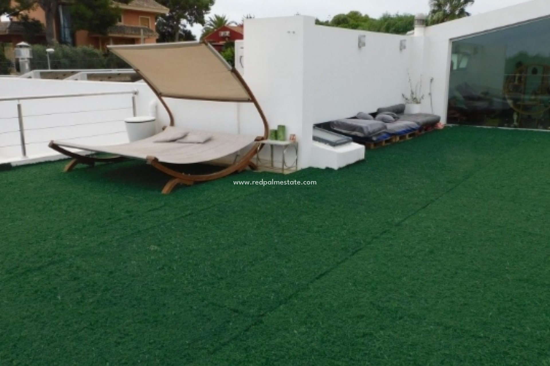 Videresalg - Villa -
Alicante