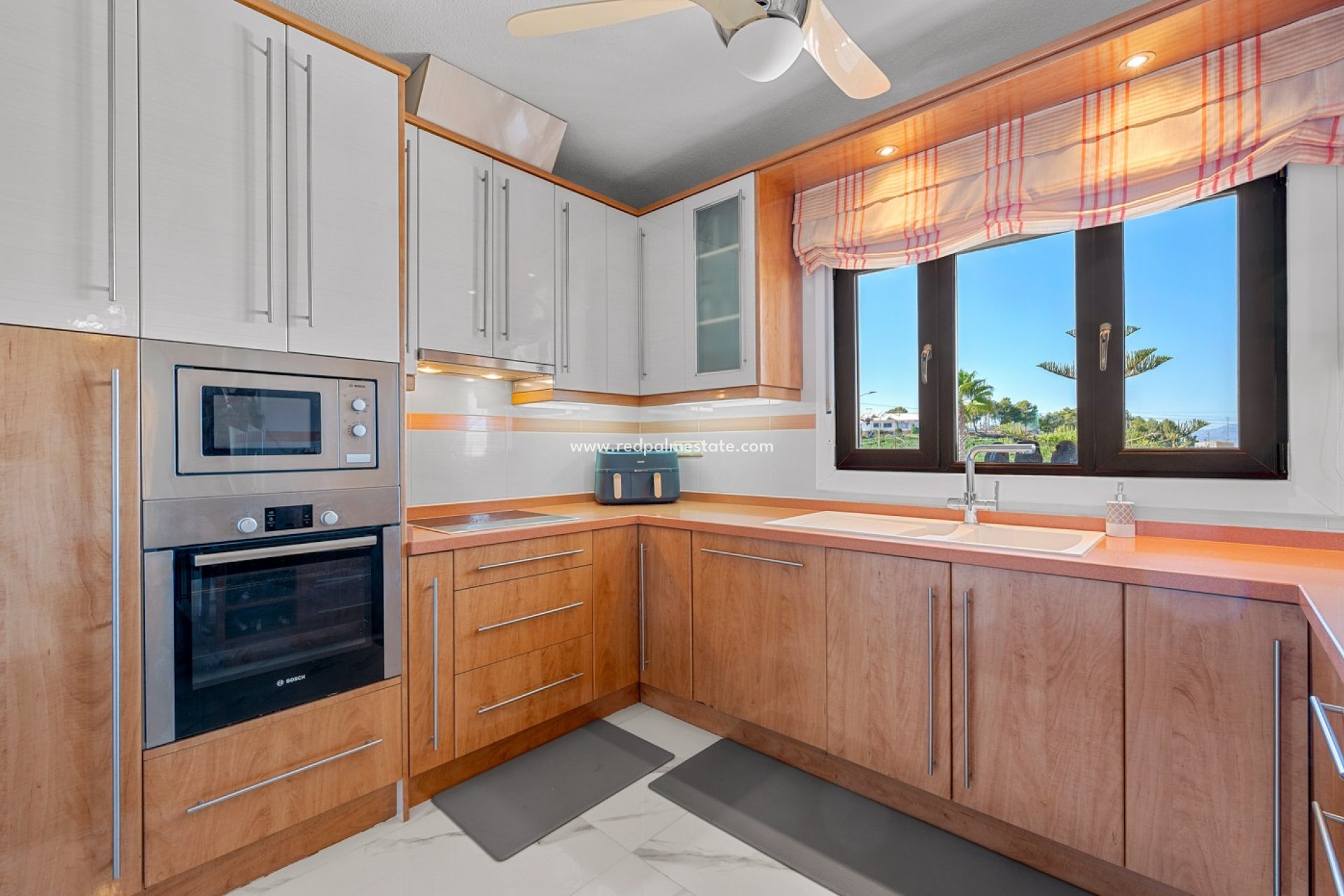 Videresalg - Villa -
Almoradí - Inland